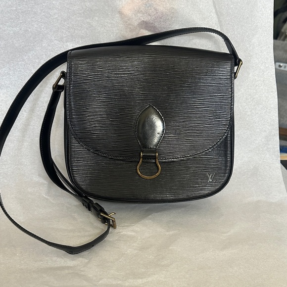 Louis Vuitton Handbags - Vintage Louis Vuitton Black Epi Saint-Cloud Crossbody Bag EUC